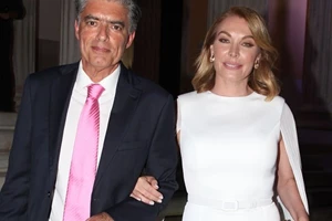 Τατιάνα Στεφανίδου – Νίκος Ευαγγελάτος | Απόδραση στο Λονδίνο με τον γιο τους, Νικόλα