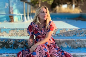 Το girly χτένισμα της Κλέλιας Ανδριολάτου είναι η τέλεια επιλογή για το γυμναστήριο ή μια casual βόλτα