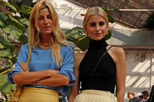 Η Ελένη Μενεγάκη φόρεσε το πιο λουλουδάτο φόρεμα από τη Zara για το καλοκαίρι - εικόνα 2