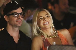 Σαν άλλη Spice Girl η Ζόζεφιν στη Νέα Υόρκη | Δείτε φωτογραφίες