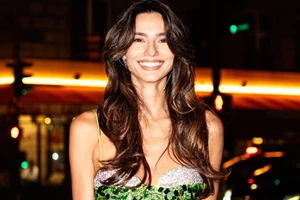 Η Τόνια Σωτηροπούλου φόρεσε το party look που θα σε κάνει να ανυπομονείς για την εορταστική περίοδο - εικόνα 2