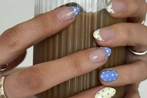 Nail SOS | Πώς να αφαιρέσεις το ημιμόνιμο μανικιούρ στο σπίτι χωρίς να καταστρέψεις τα νύχια σου