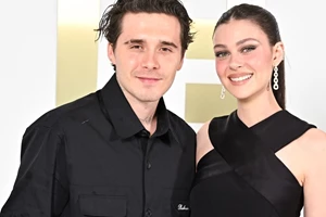 Πανέμορφη μπαλαρίνα με ξανθά μαλλάκια | Η κόρη του David και της Victoria Beckham όπως δεν την εχουμε ξαναδει - εικόνα 3