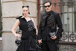 Το foral καπιτονέ μπουφάν που επαναπροσδιορίζει το ανοιξιάτικο στιλ - εικόνα 2