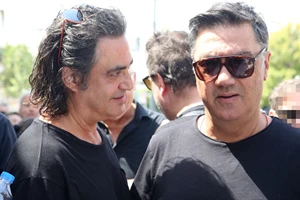 "Η ψυχή που αγάπησα και ερωτεύτηκα είναι μαζί μας" | Συγκινεί η σύζυγος του Δημήτρη Κόκοτα στον επικήδειό του