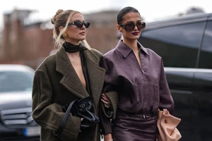 5 συνήθειες στο λούσιμο που καταστρέφουν τα μαλλιά σου σε βάθος χρόνου