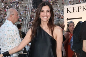 Αντιγόνη Κουλουκάκου | "Χρειάζομαι ύπνο και beaute" - εικόνα 3