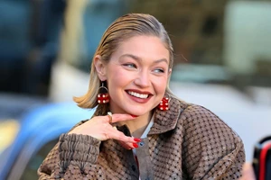 Selena Gomez | To stylish bob της είναι το χτένισμα που αξίζει να δοκιμάσεις στα πάρτι του Δεκεμβρίου