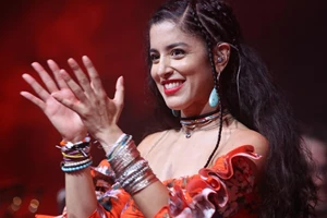 "Γυμναζόμαστε" | Η Βασιλική Τρουφάκου κάνει σανίδα σε προχωρημένη εγκυμοσύνη