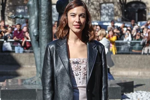 Αυτό το δερμάτινο two piece από τη Zara θα δώσει edgy διάθεση στις βραδινές σου εμφανίσεις - εικόνα 3