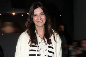 Η Αμαλία Κωστοπούλου με το τζιν από τη Zara που κάθε κομψή γυναίκα χρειάζεται στη συλλογή της - εικόνα 2