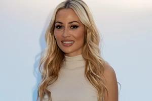 Ελένη Βουλγαράκη | Το ριγέ πουκάμισο είναι το must-have κομμάτι της άνοιξης και ξέρουμε πώς να το φορέσεις - εικόνα 2