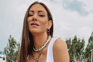 Η Σίσσυ Χρηστίδου μας δείχνει τη ρουτίνα της για το πιο φρέσκο μακιγιάζ για την καθημερινότητα - εικόνα 2