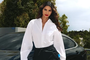 Η Ηλιάνα Παπαγεωργίου φόρεσε το set από την H&M που θα σε κάνει να ανυπομονείς για τις γιορτές