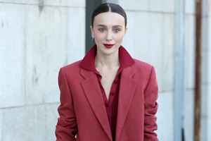 Εάν είσαι καλεσμένη σε γάμο, σε αυτή τη μυστική κατηγορία του Zara θα βρεις το ιδανικό φόρεμα