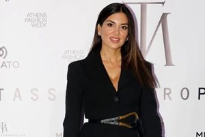 Burgundy & Aubergine | Ο κομψός χρωματικός συνδυασμός στην εμφάνιση της Σταματίνας Τσιμτσιλή