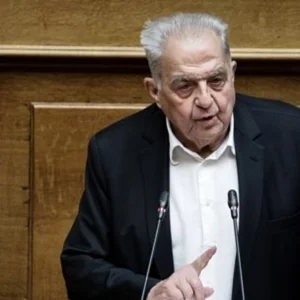 Πέθανε ο Αλέκος Φλαμπουράρης σε ηλικία 87 ετών