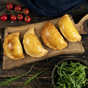 Τυροπιτάκια σε 5 λεπτά...και γίνονται πεντανόστιμα!