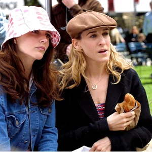 Ζώδια VS Ντουλάπα | Πώς αντιδρά κάθε ζώδιο όταν πρέπει "κατεβάσει" τα χειμωνιάτικα;