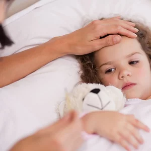 Παιδί και πυρετός | Τα συχνότερα λάθη που κάνουν οι γονείς