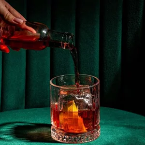 Πώς η Αθήνα λάτρεψε τη συνήθεια του aperitivo