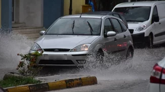 Συνεχίζεται με μεγάλη ένταση η κακοκαιρία "Byron" - Πλημμυρικά φαινόμενα και κλειστοί δρόμοι στην Αττική- Ανοιχτή η Αθηνών-Κορίνθου