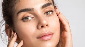 Δοκίμασα το νέο ορό της Clarins και δεν έχω δει το βλέμμα μου ξανά πιο φωτεινό