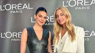 Τι δώρο έδωσε η Δούκισσα Νομικού στην Kendall Jenner στην Εβδομάδα Μόδας στο Παρίσι;