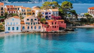 Στα νησιά ο κορονοϊός | Ποιες περιοχές έχουν έντονη διασπορά λόγω τουρισμού