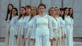 CHÓRES | Το γυναικείο χορωδιακό σύνολο στη Λυρική σκηνή υπό την καλλιτεχνική διεύθυνση της Μαρίνας Σάττι