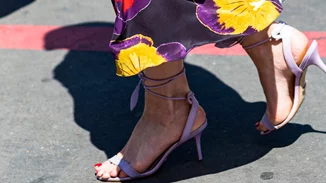 Τα strappy πέδιλα που θα φοράς κάθε καλοκαίρι