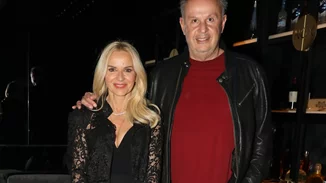 Μαρία Μπεκατώρου | Η γεμάτη λατρεία αγκαλιά στον Αντώνη Ρέμο