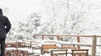 Xειμωνιάτικη εισβολή | Σε 6 ώρες η θερμοκρασία έπεσε 15 βαθμούς - Χιόνια σε Θεσσαλονίκη, Φλώρινα, Καστοριά, Κοζάνη και Δράμα