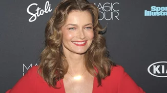 Η Paulina Porizkova ποζάρει με μπικίνι στις διακοπές της και γίνεται έμπνευση για όλες τις γυναίκες άνω των 50