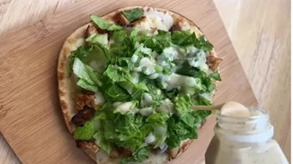 Η πιο νόστιμη και γρήγορη πίτσα με γεύση... Caesar's