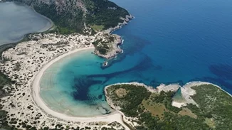 Βοϊδοκοιλιά | Ο κρυφός "παράδεισος" της Μεσσηνίας που θα γίνει hot προορισμός μετά τα γυρίσματα της ταινίας "Οδύσσεια" του Nolan