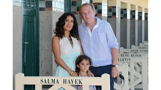 Έγινε αγνώριστη! Η πανέμορφη 14χρονη Valentina Pinault στο κόκκινο χαλί με τη μητέρα της, Salma Hayek