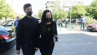 Κηδεία Άκη Τσοχατζόπουλου: Η σπάνια εμφάνιση του μικρότερου γιου του, στο πλευρό της Βίκυς Σταμάτη