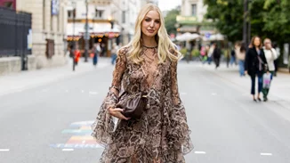 Η καφέ τσάντα από τη Zara που έγινε viral στο TikTok | Μπορείς να προσθέσεις τα αρχικά σου επάνω της