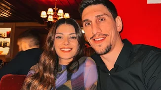 Ο Γιαννούλης Λαρεντζάκης στη Λιθουανία μαζί με την πανέμορφη σύντροφό του λίγες ώρες πριν τον 1ο ημιτελικό του Final Four