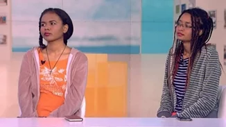 "Ζούμε από θαύμα, δεν μπορούμε να το πιστέψουμε" | Συγκλονίζουν οι δύο Ελληνίδες αδερφές που σώθηκαν από το Σουδάν [βίντεο]