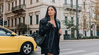 Χριστίνα Μπόμπα | Με το τέλειο casual outfit για τις δουλειές της καθημερινότητας