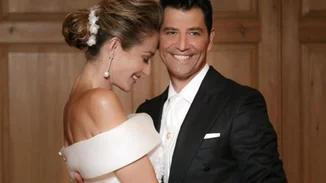 Στον γάμο της Κάτιας Ζυγούλη και του Σάκη Ρουβά | Η 1,70 λευκή τούρτα και η πολυτελής διακόσμηση της έπαυλης Βαρδινογιάννη