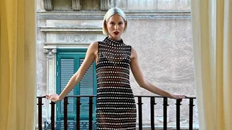 Μαρία Ολυμπία | Με το satin dress που είναι ιδανικό για τις φθινοπωρινές βραδινές εμφανίσεις σου