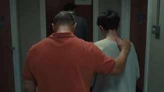 Πέντε γονείς λένε την γνώμη τους για το Adolescence