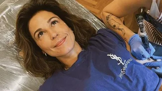 Κατερίνα Παπουτσάκη | "Χτύπησε" το ίδιο τατουάζ με αγαπημένο της πρόσωπο