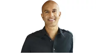Ο ήρωας της διπλανής πόρτας | Ο σπουδαίος Robin Sharma συζητά με την Ελεονώρα Μελέτη για το νέο του βιβλίο