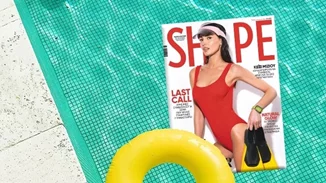 Το most wanted item που φοράει η Κέισι Μίζιου στο SHAPE Ιουλίου είναι πολύ... Fit!