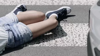 Νέο παιχνίδι θανάτου των εφήβων μέσω Tik Tok | Πετάγονται μπροστά σε αυτοκίνητα - Τι ψάχνουν για τον 14χρονο Μάκη