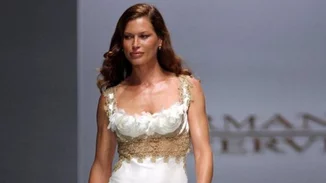 "Ο σύζυγος της Λίντα Εβαντζελίστα με βίαζε για μήνες και με "προωθούσε" σε άλλους ισχυρούς άντρες"